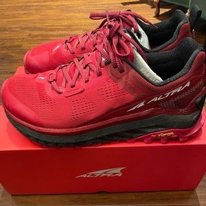 Altra Olympus 4 Red 8.5 Men’s